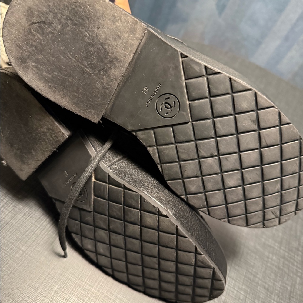 Chanel 40b leather boots - Picture 7 of 11